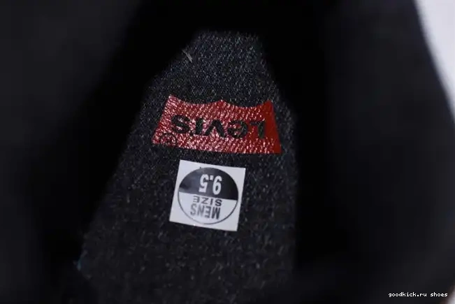 x Jordan 4 'black' Levi's Air AO2571-001 0429